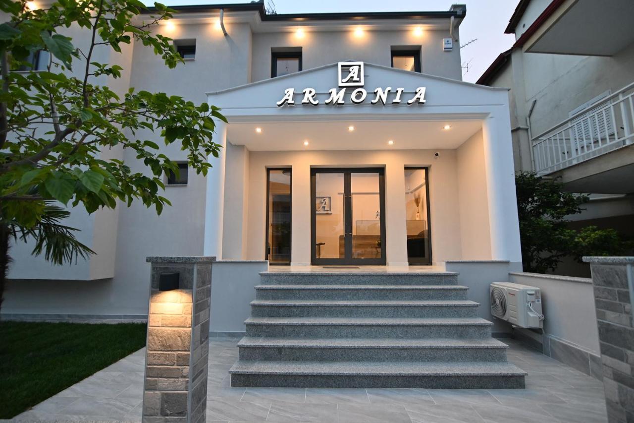 Armonia Luxury Suites Vrasná Exterior foto